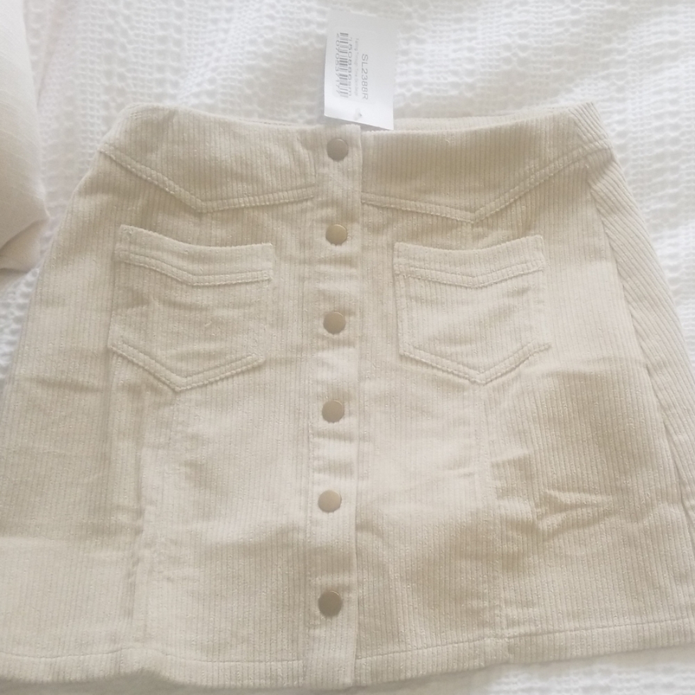 Corduroy skirt- Beige NWT
